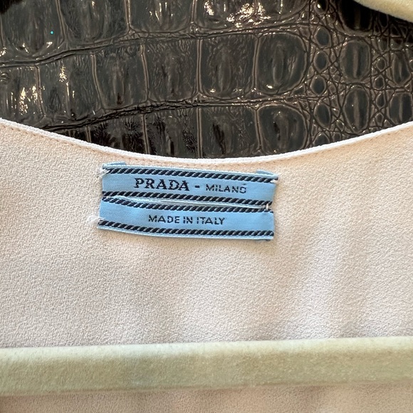 Beautiful pale pink Prada dress - Picture 4 of 12